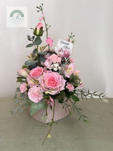 Anyák-napi virágbox 