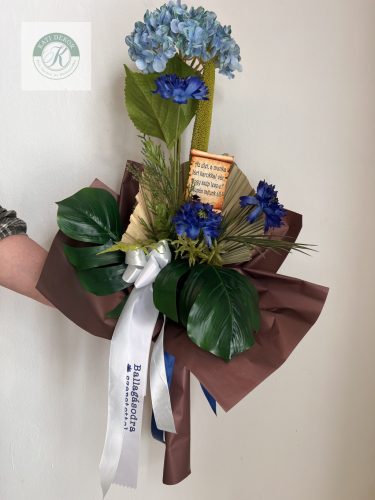 Ballagási virágcsokor fiúnak 80 cm 